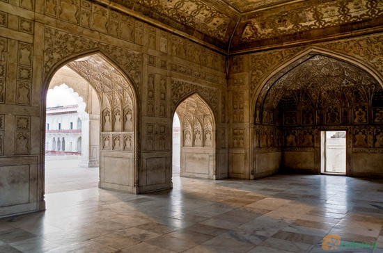 Vnitřek Agra Fort v Indii